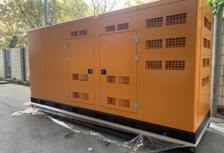 靜音型發(fā)電機(jī)組200-350kw